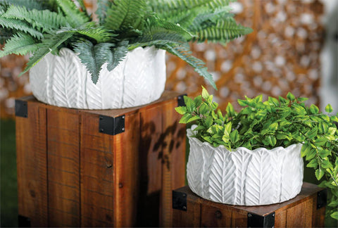 Ceramic Leaf Ribbed Planter 10"